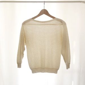 Vintage / Cropped 3/4 Sleeve Light Knit Sweater
